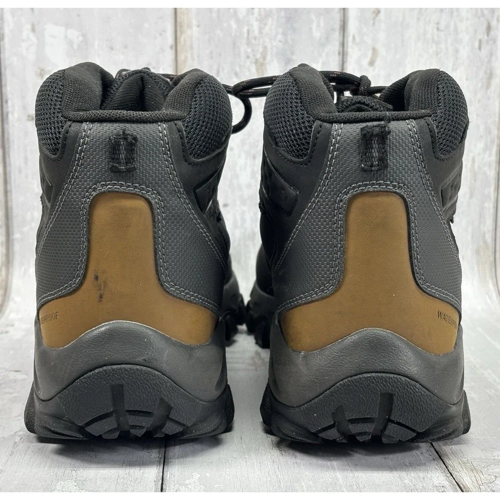 Columbia Newton Ridge Plus II Waterproof Hiking Boots Men's 12 Black Shark